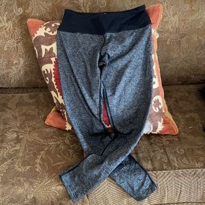 Tuff athletic gray and black leggings !